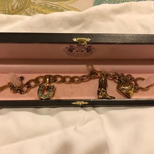 Juicy Couture Gold Starter Bracelet plus 2 Charms